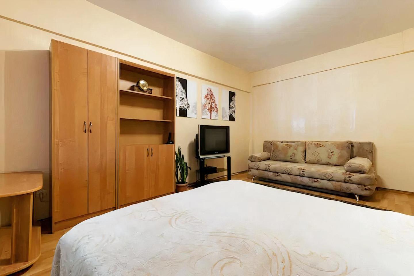 Nadezhda Apartment on Zhibek Zholy 33 Alma-Ata Buitenkant foto